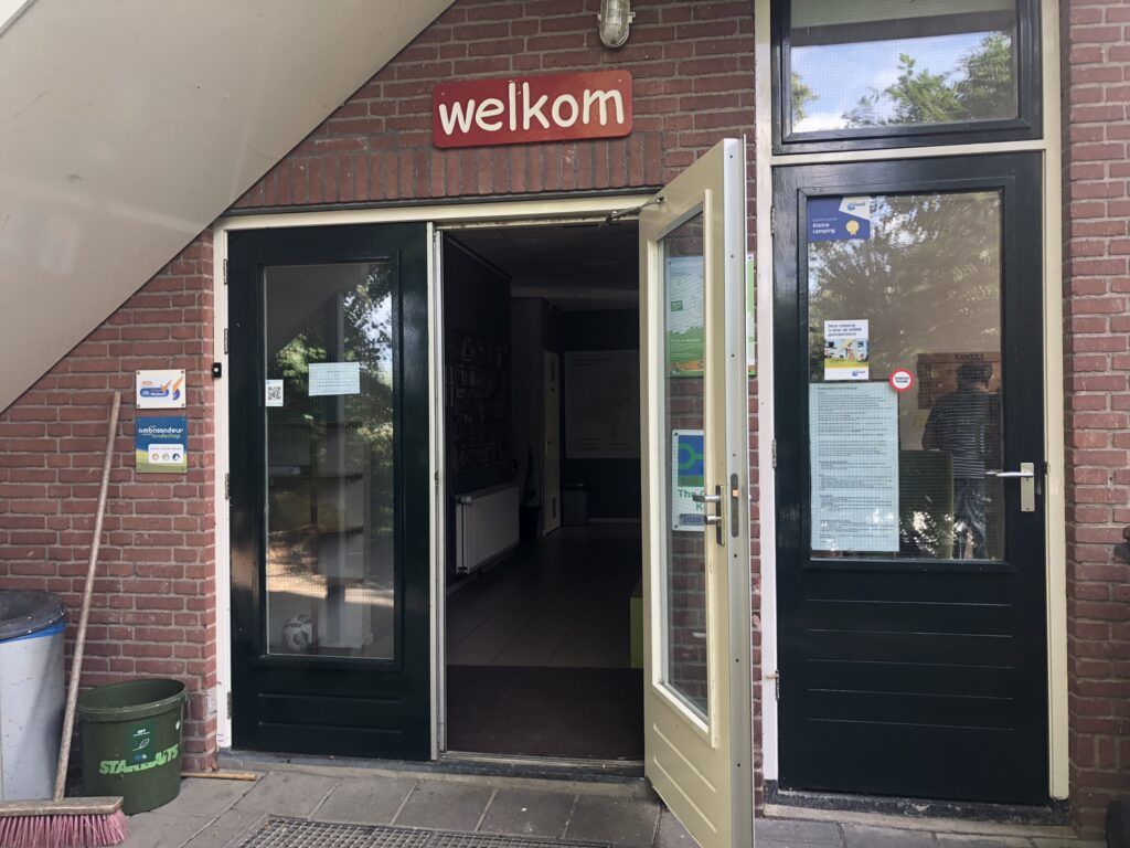 de Kleine Rug-ingang