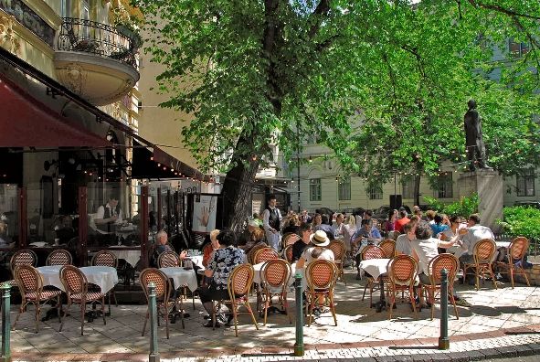 Boedapest-plein-cafetaria
