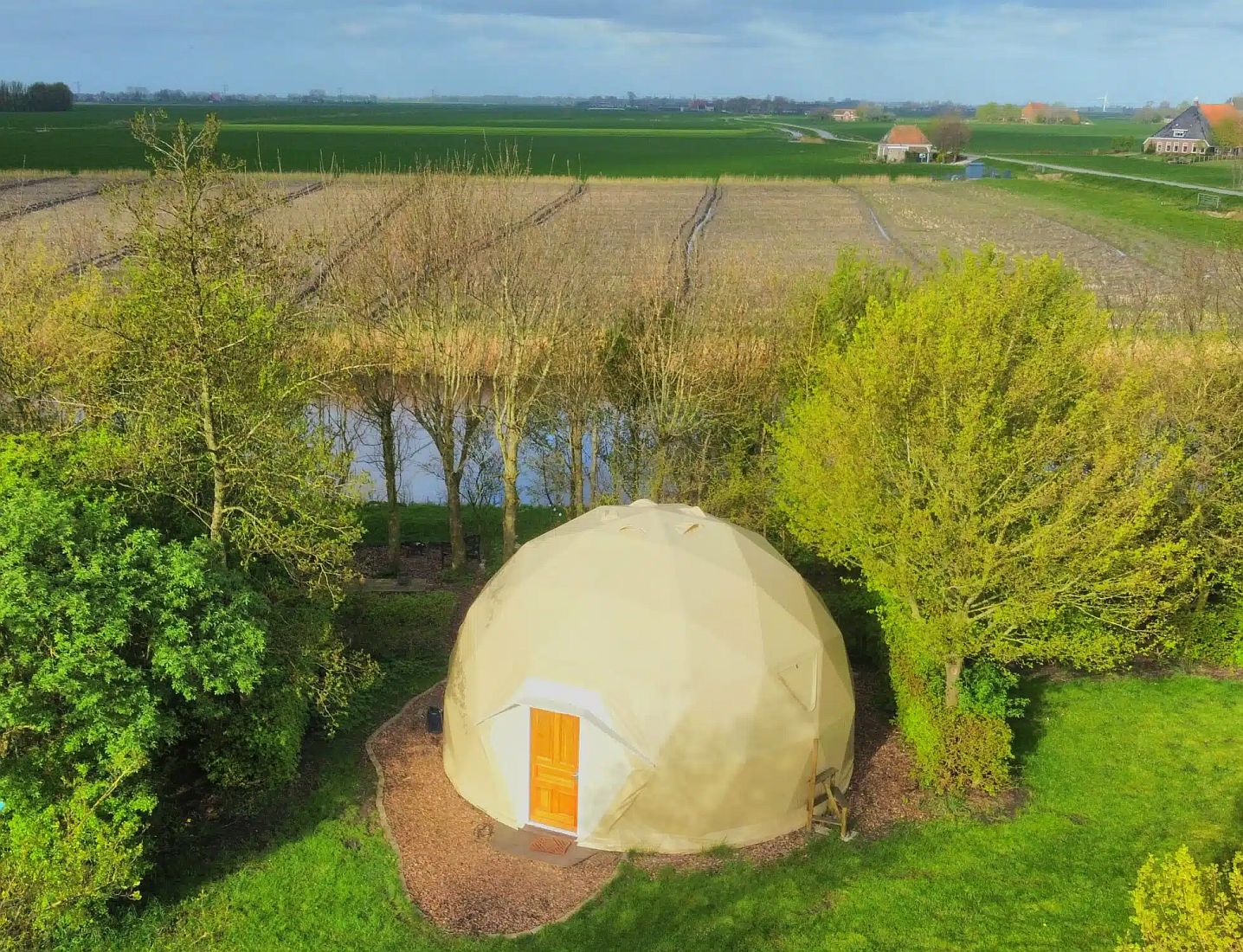 Camping dome